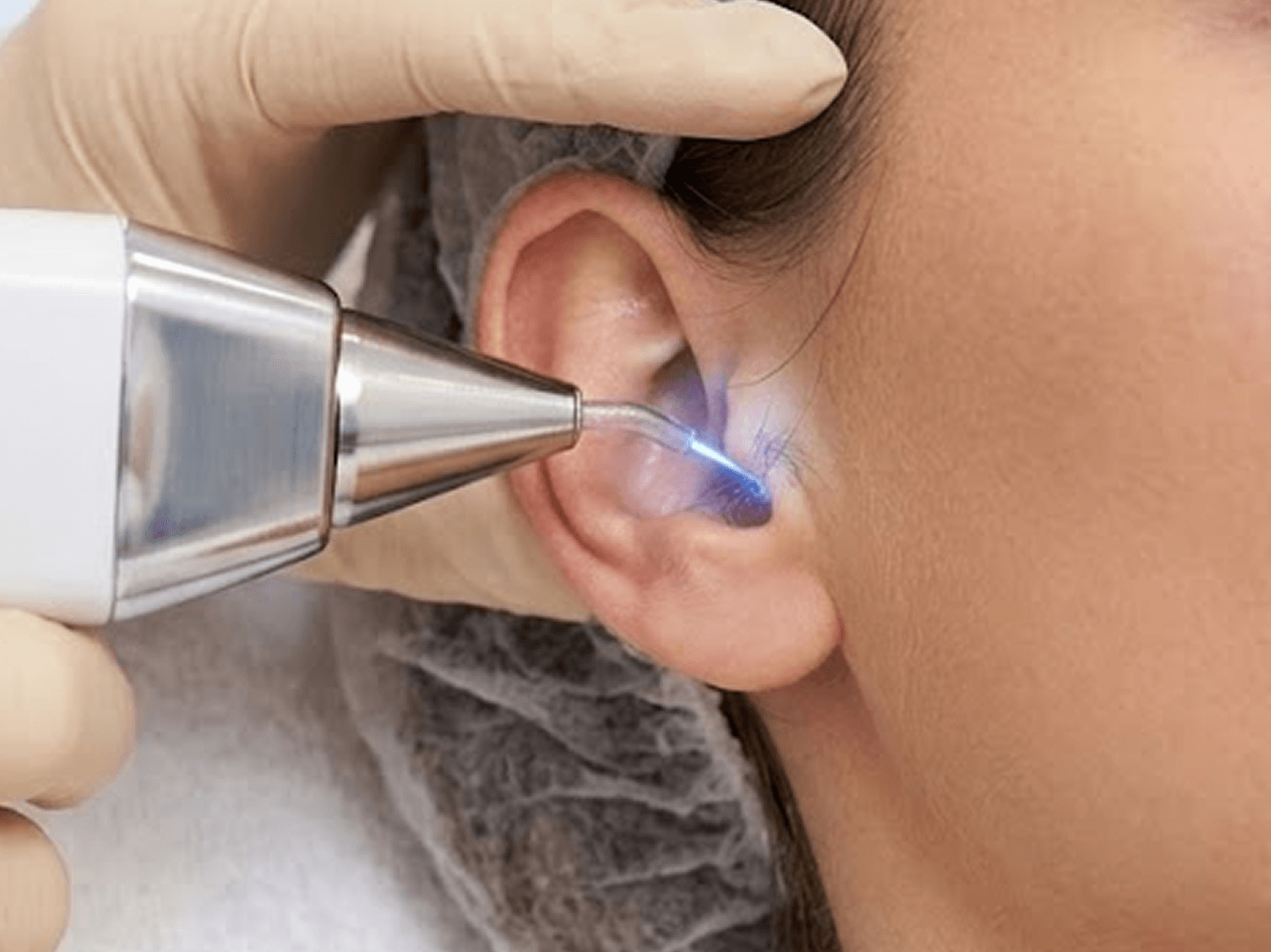 Magnetic precision tip — hard-to-reach areas