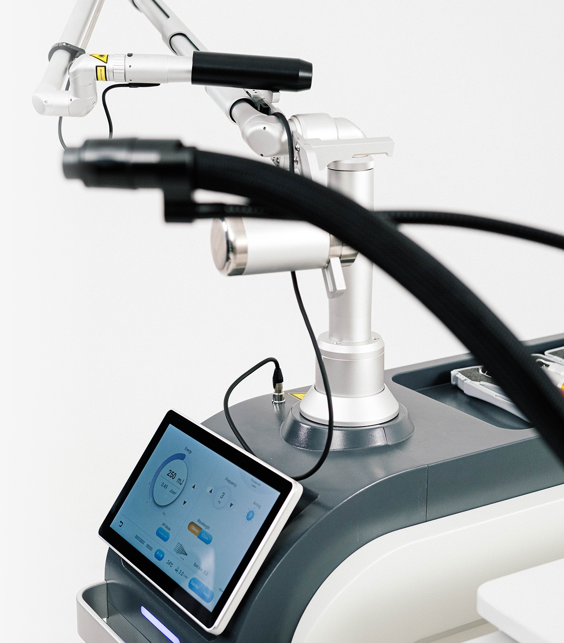 Szkolenia, lasery i serwis w jednym miejscu. Z Modestic™ zyskujesz wiedzę, narzędzia i partnera, który wspiera Cię na każdym etapie pracy.